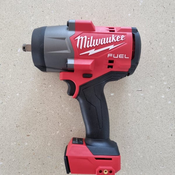 MILWAUKEE M18, 2967 1/2inch impact wrench Carousel 1