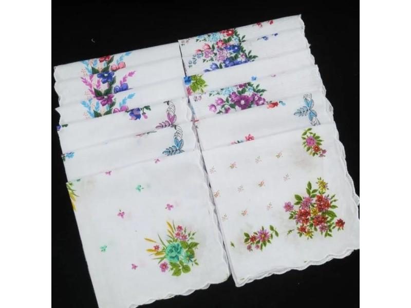 HOT White Ladies Square Handkerchief Cotton Flowers Women Children Print Face Carousel 2