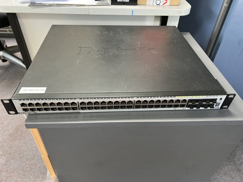 Dlink DGS-3630-52P Layer 3 switch Carousel 1