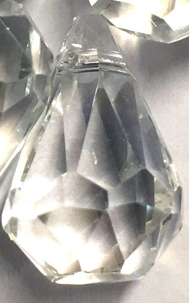 *JUST IN* Iridised faceted teardrops 18mm x 11mm62864729368578111