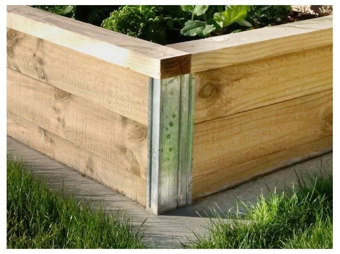 Strol SureWall Retaining Corner Post 65mm x 2100mm Carousel 2