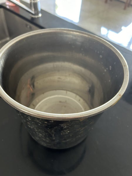 Pets water bucket Carousel 2
