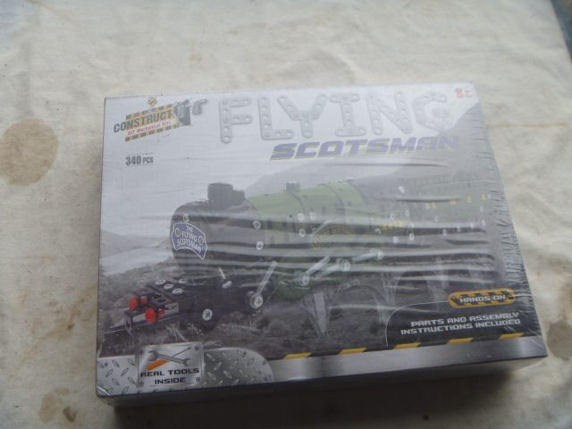 BMS Construct It Flying Scotsman Train (new) Carousel 1
