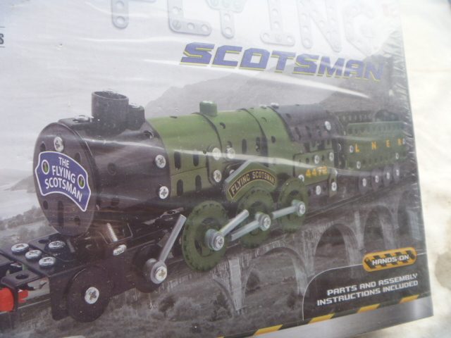 BMS Construct It Flying Scotsman Train (new) Carousel 2