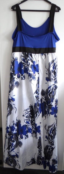 CUTE BLUE AND WHITE FLORAL LONG DRESS - SIZE 4XL Carousel 2