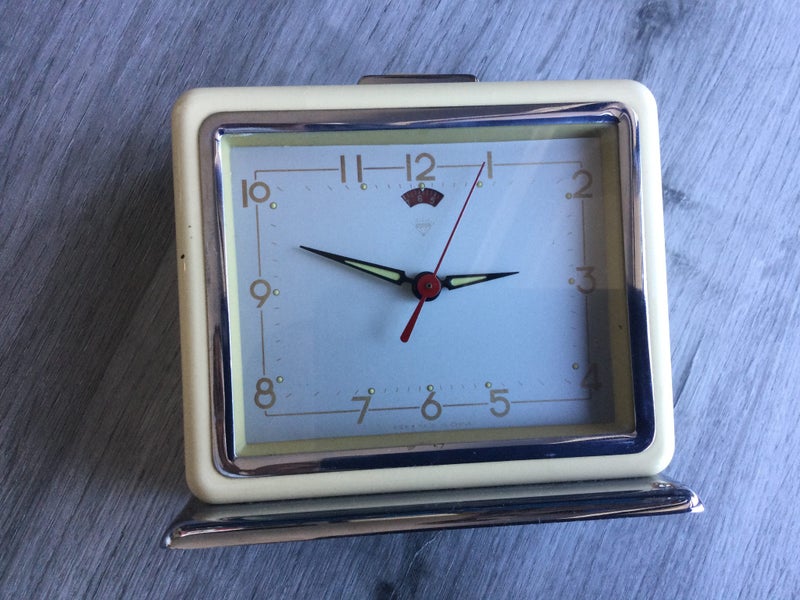 Vintage Diamond Windup Clock With Alarm (China & Working) Carousel 1