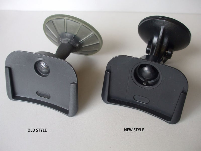 TomTom Windscreen Mount Carousel 1
