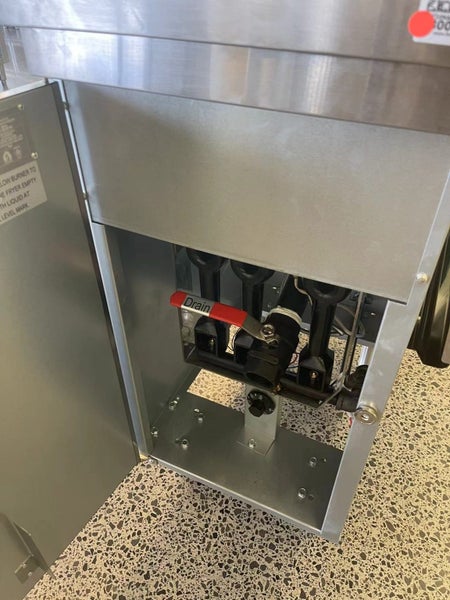 4 TUBES GAS DEEP FRYER W395 X D765 X H112864815741037571112