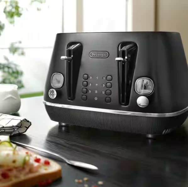 Delonghi Distinta Moments 4 Slice Toaster Sunset Black Carousel 2