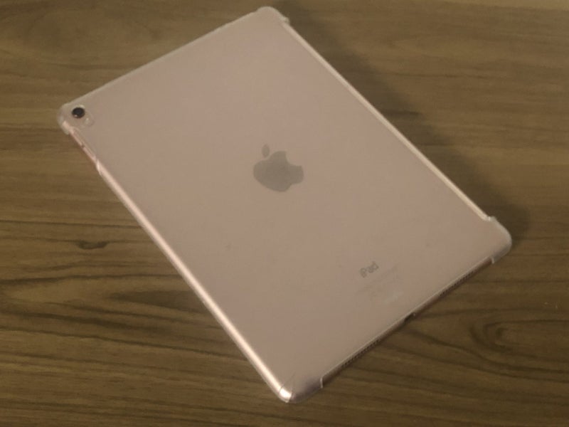 iPad Pro - iCloud Unlocked - Great Working Condition Carousel 2