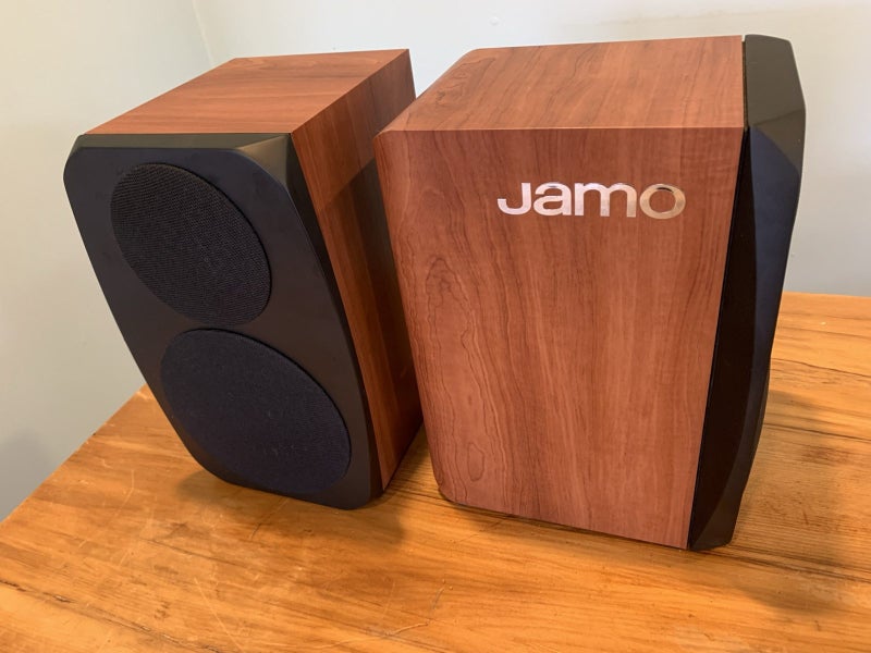 Stunning Jamo C91 Bookshelf Speakers - Mint Look and Sound! Carousel 1