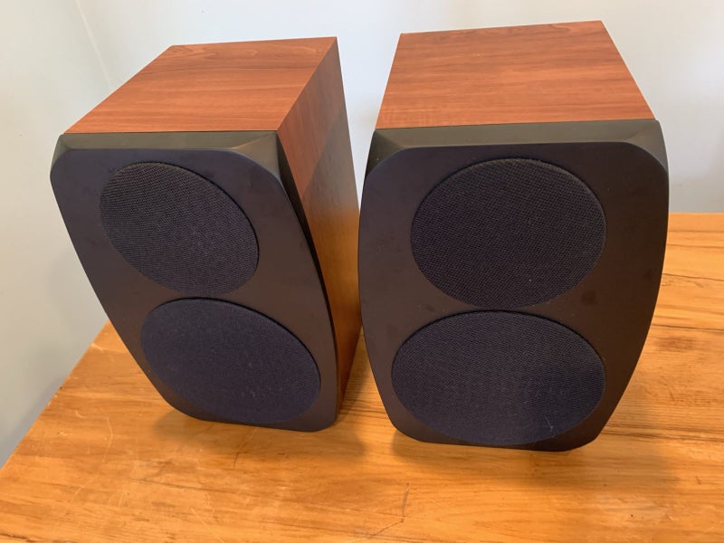 Stunning Jamo C91 Bookshelf Speakers - Mint Look and Sound! Carousel 2