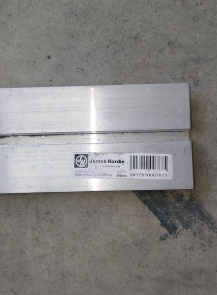 Hardie Aluminium Vertical Joint Flashing 3000mm 305507 Carousel 2