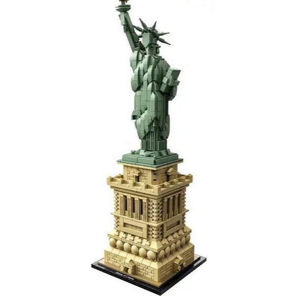 LEGO(R) Architecture - Statue of Liberty 21042 Carousel 1