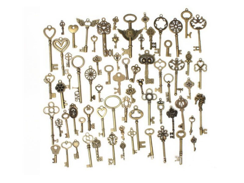 69 PCS Vintage Bronze Key Collection Steampunk Gear Carousel 2