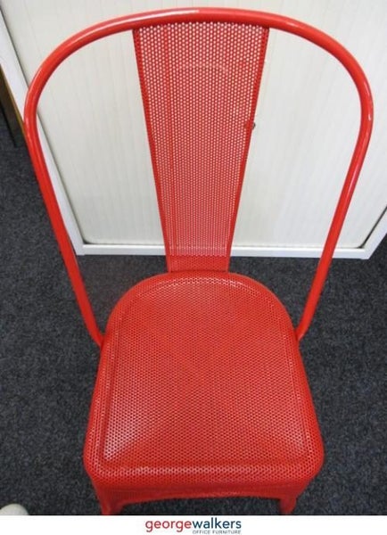PR5166 - Red Metal Chair Carousel 1