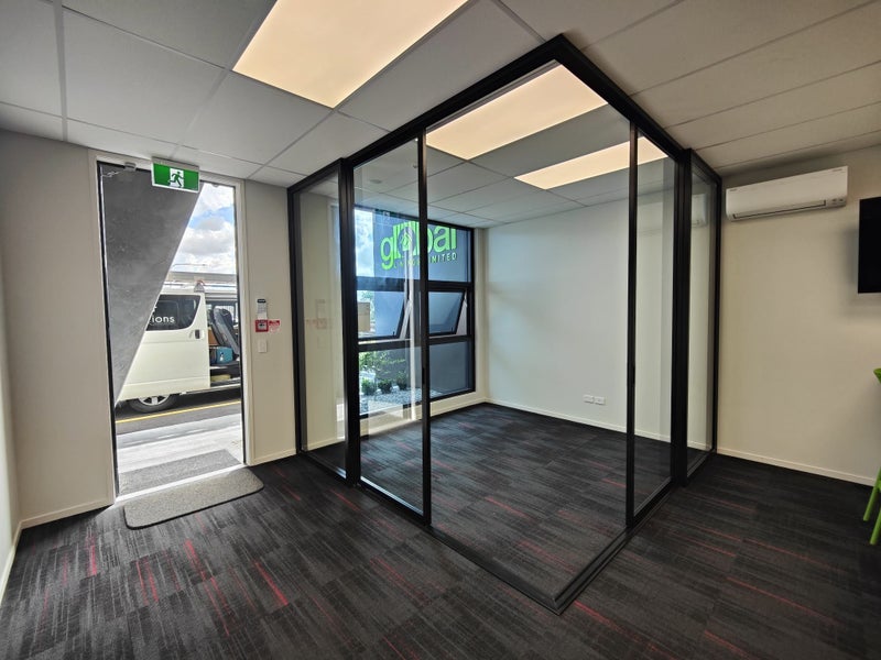 Partitions | Sliding Corner Office | 2.5x2.5mx2.7m Carousel 2