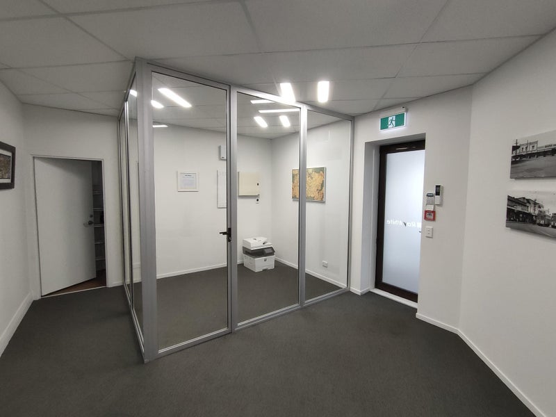 Partitions | Commercial Corner Office | 2.5m x 2.5m x2.7 Carousel 1