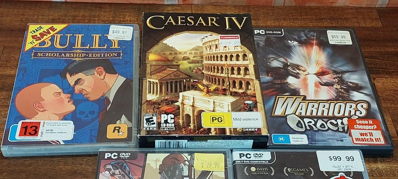 5X PC GAME LOT Carousel 8