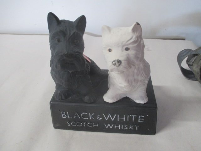 WHISKY,BLACK + WHITE ADVERTISING DOGS Carousel 1