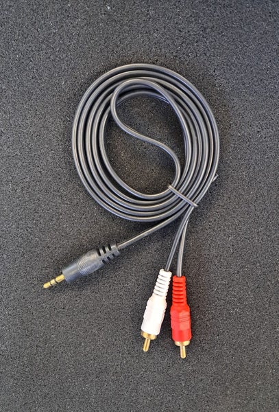 3.5mm Aux stereo to 2 RCA male Y Cable 1.5m (CB-97-1.5m) Carousel 1