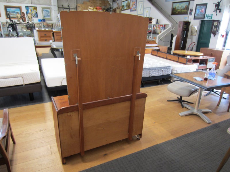Mid Century Sapele Mahogany Dressing Table/Lowboy Carousel 11