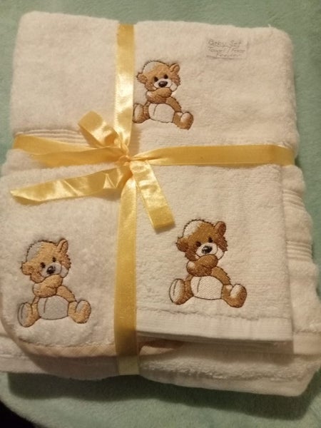 Baby set - towel, Facecloth & feeder Carousel 1