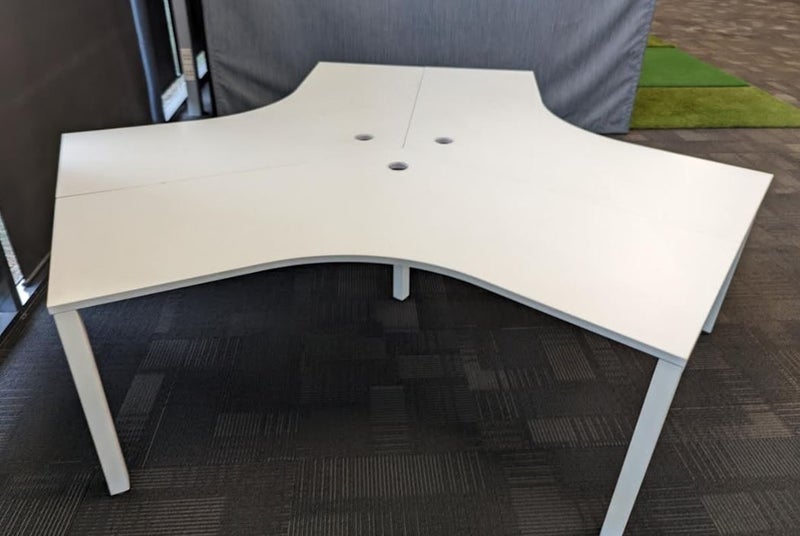 Preloved 1200x1200x600 mm 120 degree Workstation with Partition Carousel 2