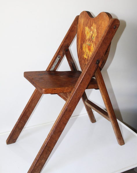 +++ VINTAGE OAK "TINY TOT -JUVENILE CHAIR " +++ Carousel 1