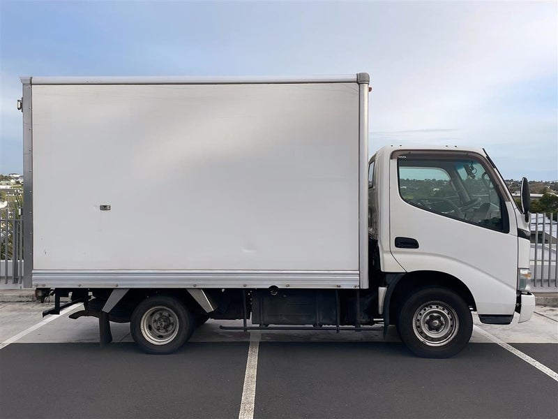 2008 Toyota Dyna Automatic62863269346817111