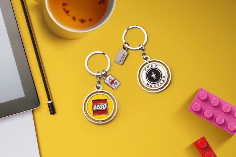 Lego Ford Mustang Key Chain 5005822 Carousel 3