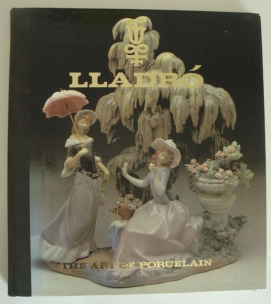 Llardro The Art of Porcelain Carousel 1