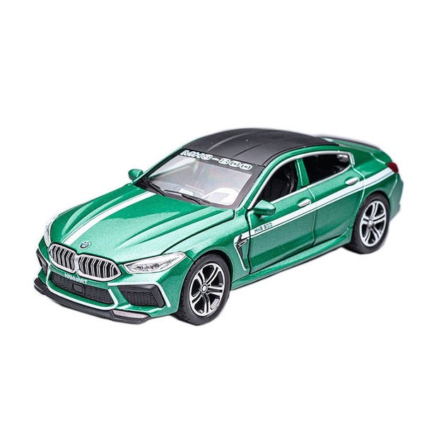 1:32 M8 Car Model with Pull-Back Functionality Sound Light Effects -Green Carousel 1