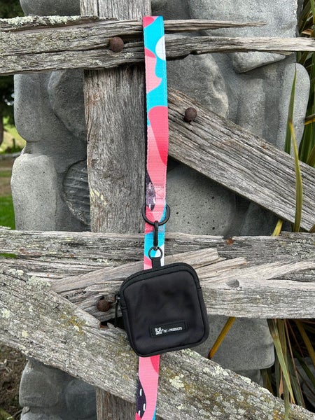 Pet Products Treat Pouch Carousel 2