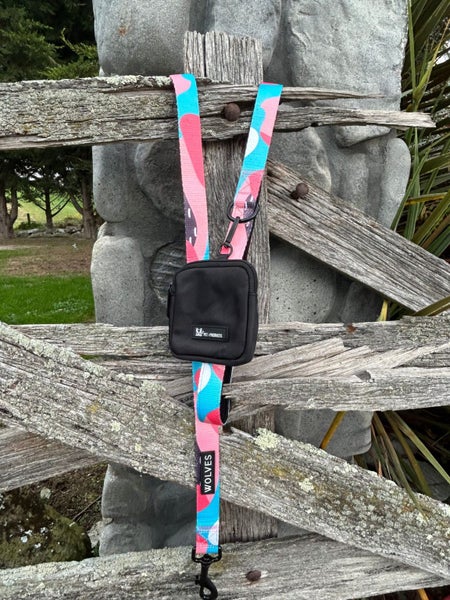 Pet Products Treat Pouch Carousel 3