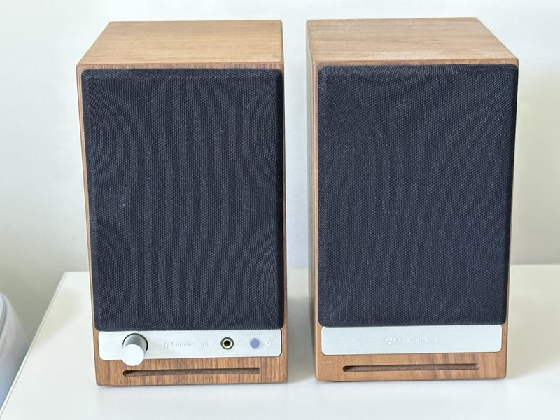 Audioengine HD3 Speaker - Walnut Carousel 2