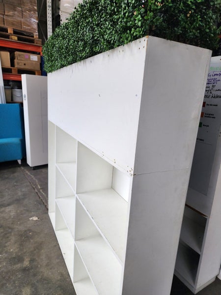 Storage/Display Unit-Stone Back Carousel 2
