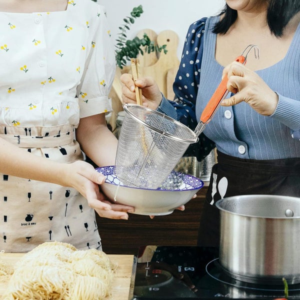 Mesh Pasta Strainer Sieve Blanching Spaghetti Skimmer Colander Kitchen Silver Carousel 7