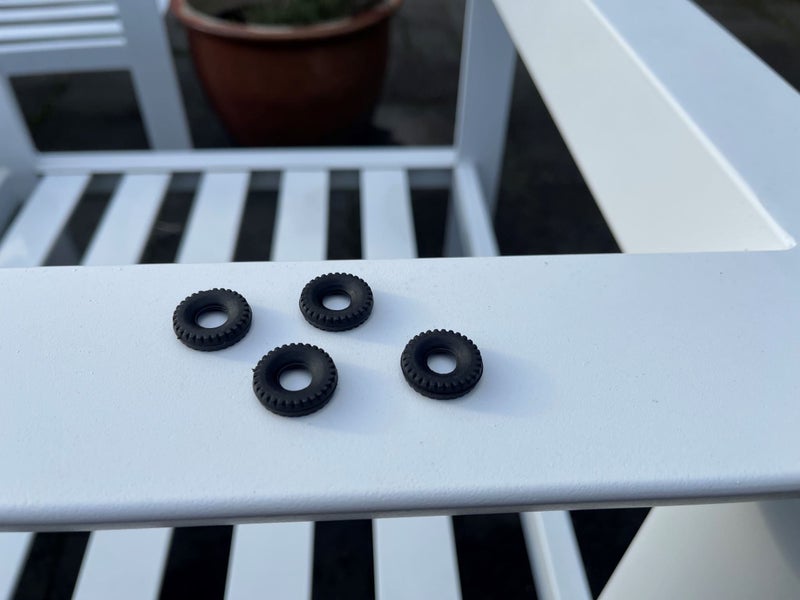 Tyres - 20mm Black - Dinky Carousel 1