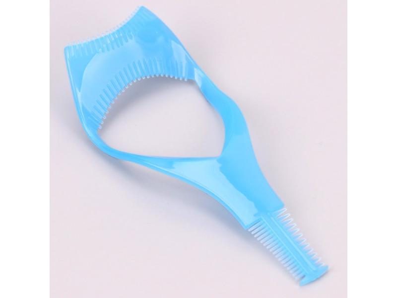 Portable 3 In 1 Eyelash Makeup Tool Mascara Stencils Shield Guard Curler Carousel 1
