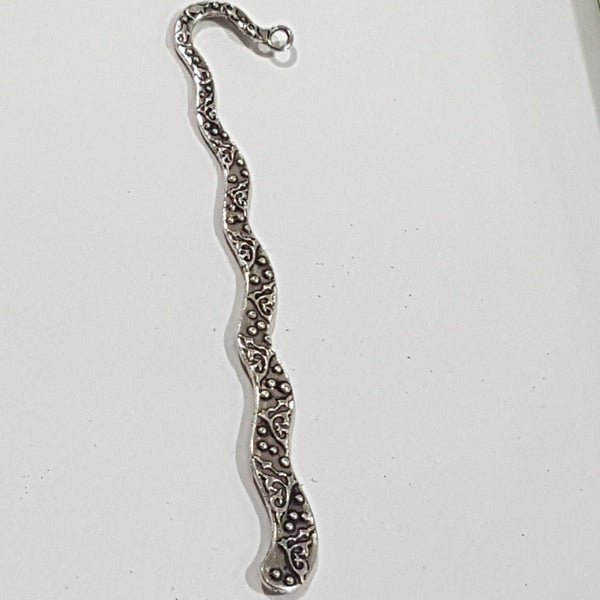 Silver Vine & Berries Book Mark Carousel 1