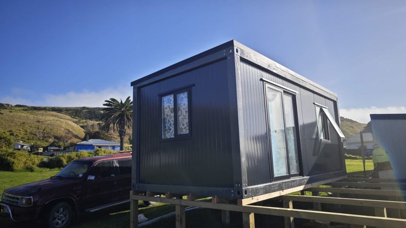 container home-6mx3m/cabin tiny house Carousel 2