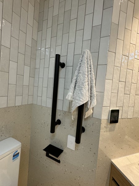 Vertical Heated Towel Rail Matt Black $280/FOR 2 Bars Combo 650L SDoC Carousel 1