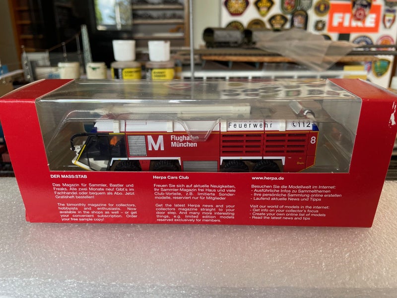 Herpa Ziegler 8x8 Airport Crash Fire Truck with Elevating Monitor HO Scale Carousel 6