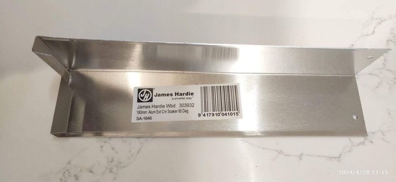 James Hardie Linea® 180mm 90 Deg Aluminium External Corner Soaker Carousel 1