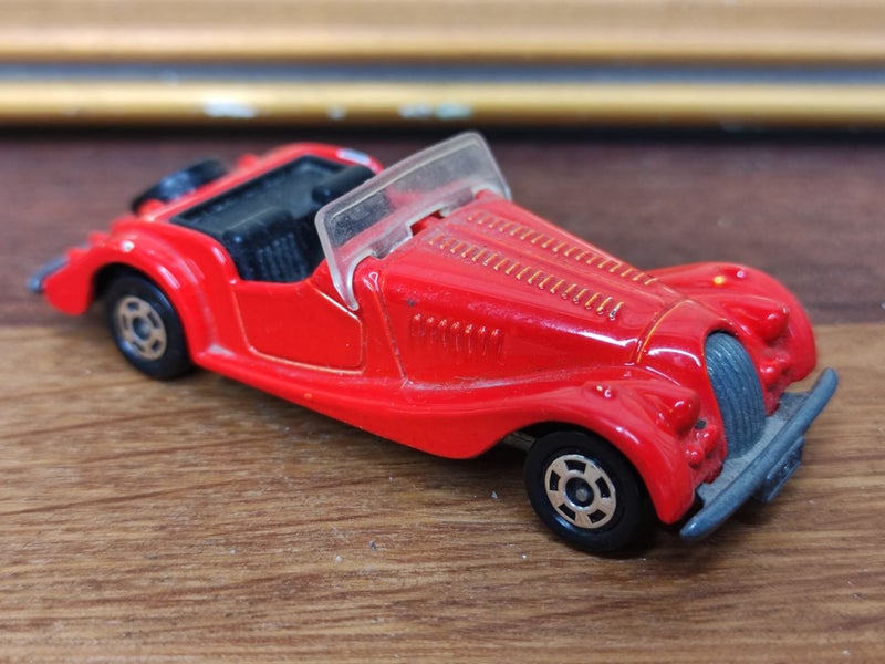 Vintage Tomica Morgan Plus 8 (1977) 1:57 Scale Carousel 1