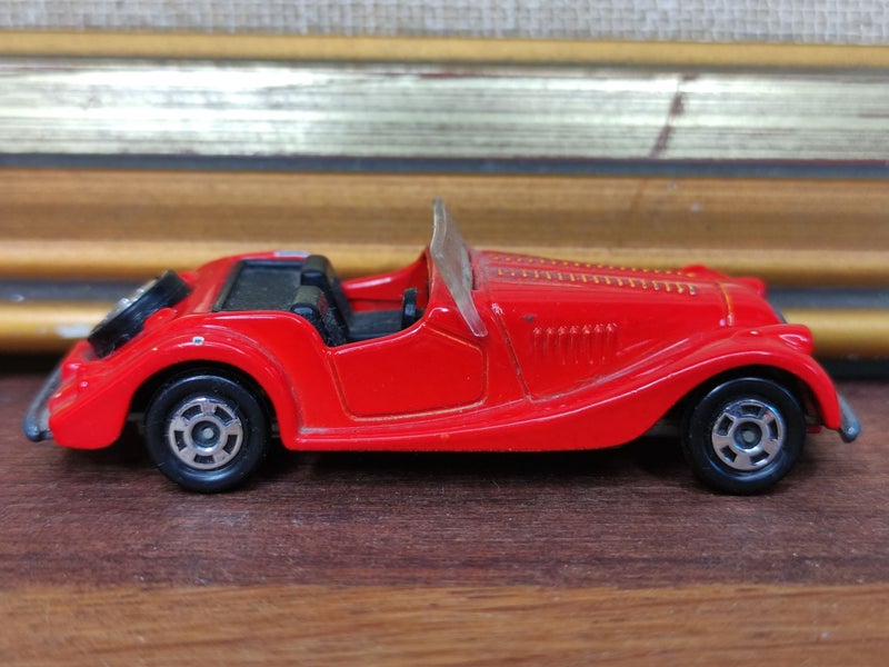 Vintage Tomica Morgan Plus 8 (1977) 1:57 Scale Carousel 2