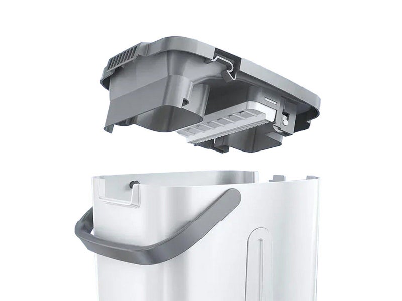 Flat Floor Mop and Bucket Set with 4 Washable Microfiber Pads White Carousel 2