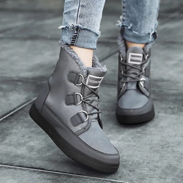 Womens Winter boots, brand new! Carousel 1