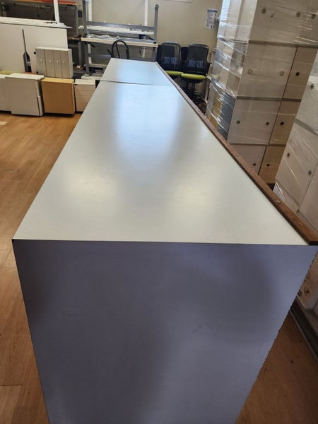 Work Station/Bench Carousel 2